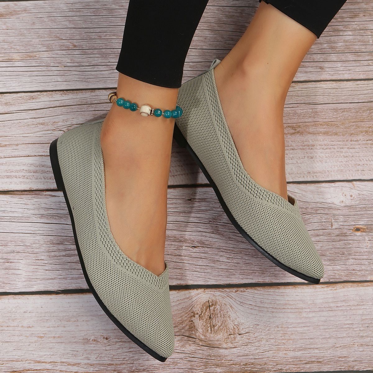 Women's Pointed Toe Flyknit Flats - Oversized Fit